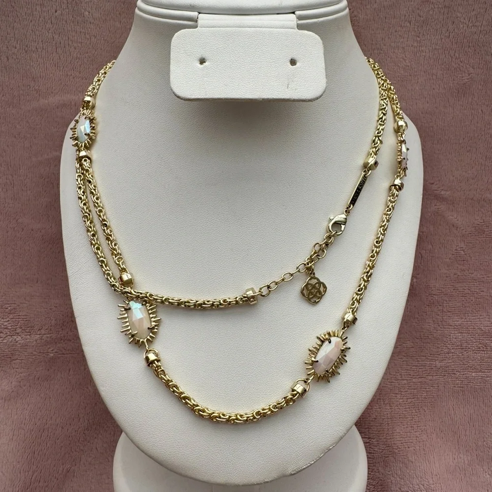 Vintage Kendra Scott Leighton Necklace in White Iridescent, Rare & HTF - Picture 3 of 7
